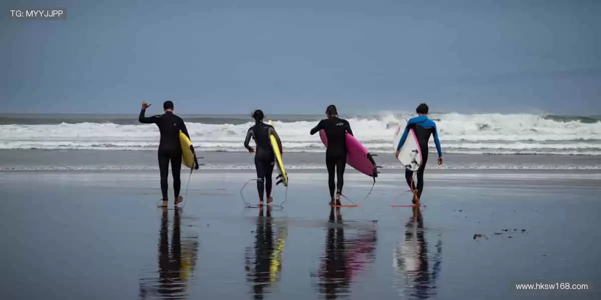 指尖掌控赛事，📱 超清直播，让你不错过任何一个精彩瞬间！